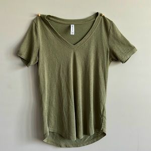 Green athleta v neck shirt, size xxs